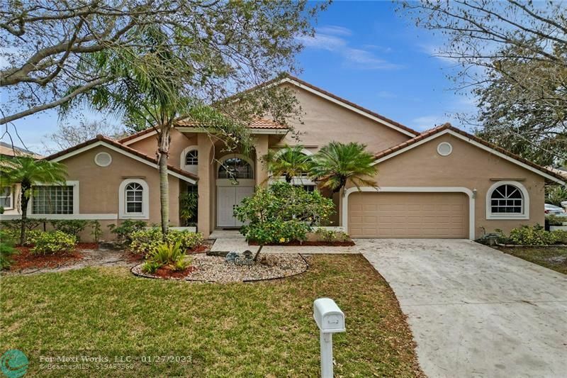 Property Photo:  4833 NW 99th Ln  FL 33076 