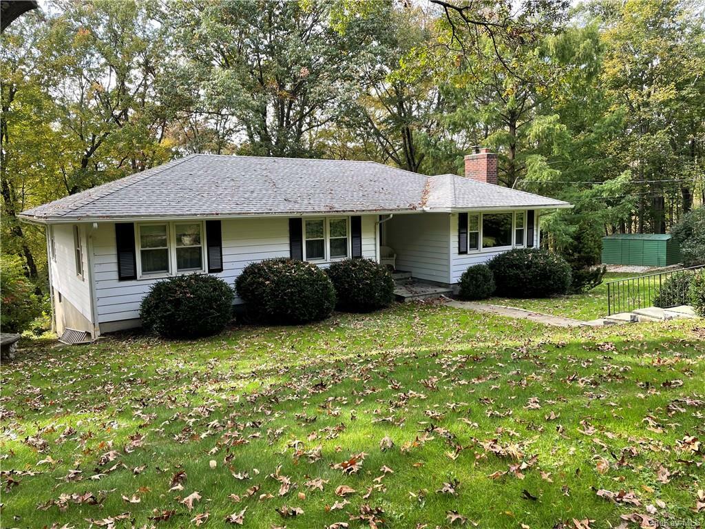 Property Photo:  85 Hickory Lane  NY 10506 