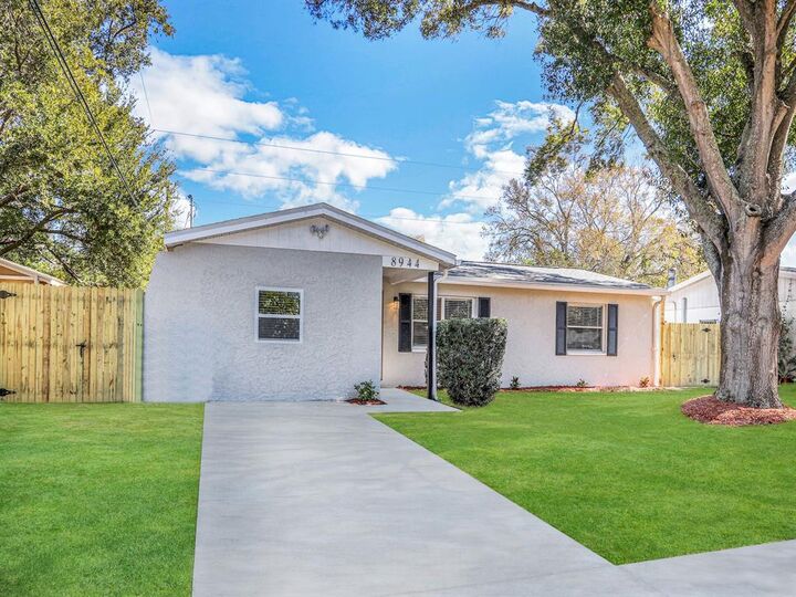 Property Photo: 8944 108th Avenue FL 33777