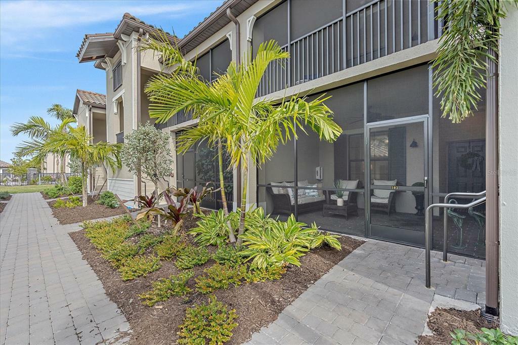Property Photo: 5711 Palmer Circle 103 FL 34211