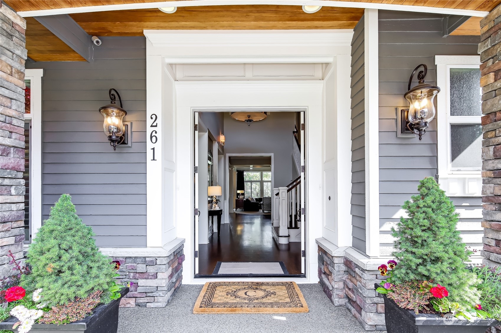 Property Photo:  261 259th Avenue NE  WA 98074 