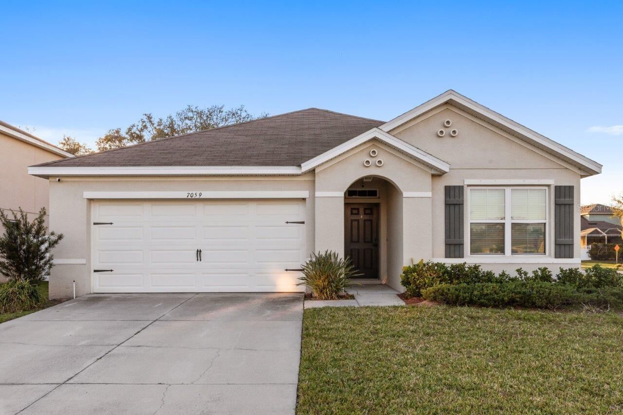 Property Photo:  7059 57th Terrace E  FL 34221 