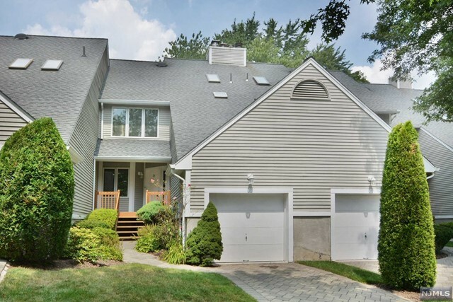 Property Photo:  27 Reagan Way  NJ 07676 