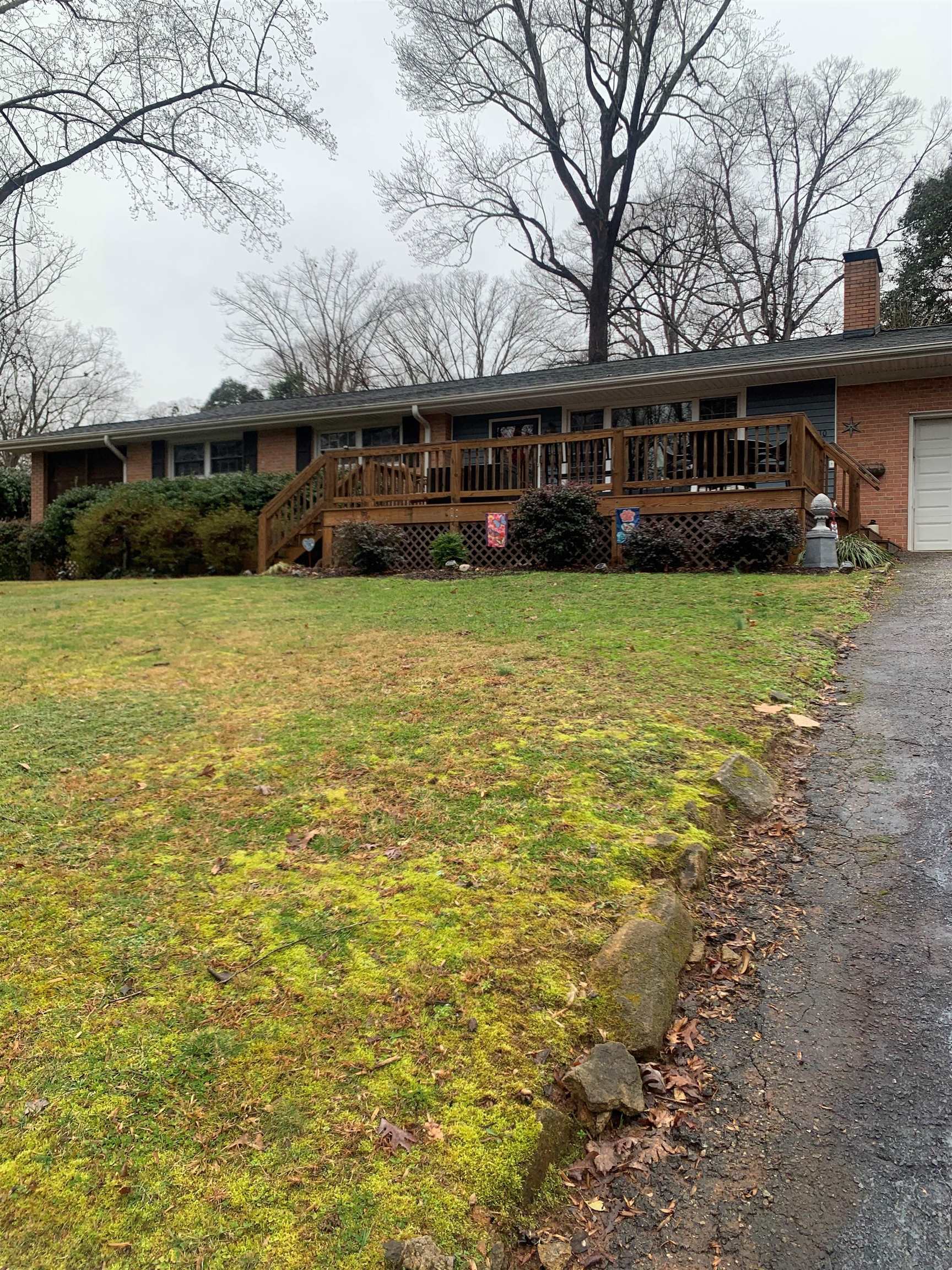 Property Photo:  410 E Park Drive  SC 29302 