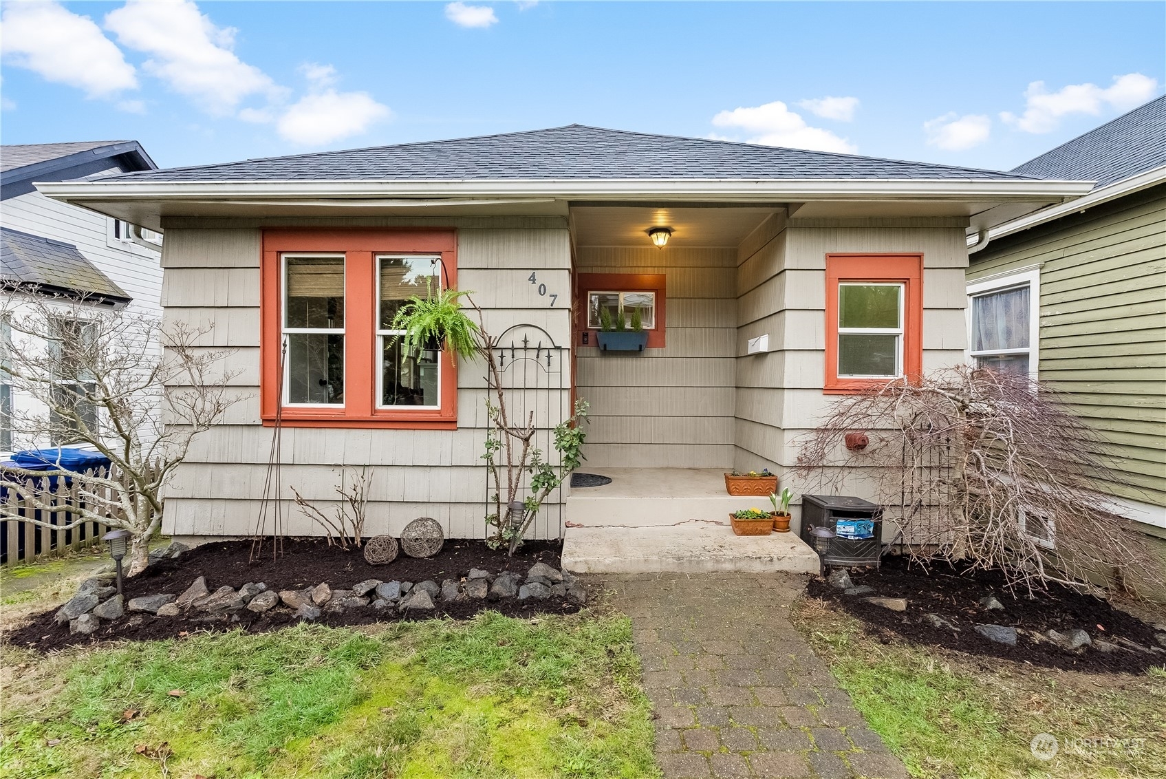 Property Photo:  407 S 30th Street  WA 98402 