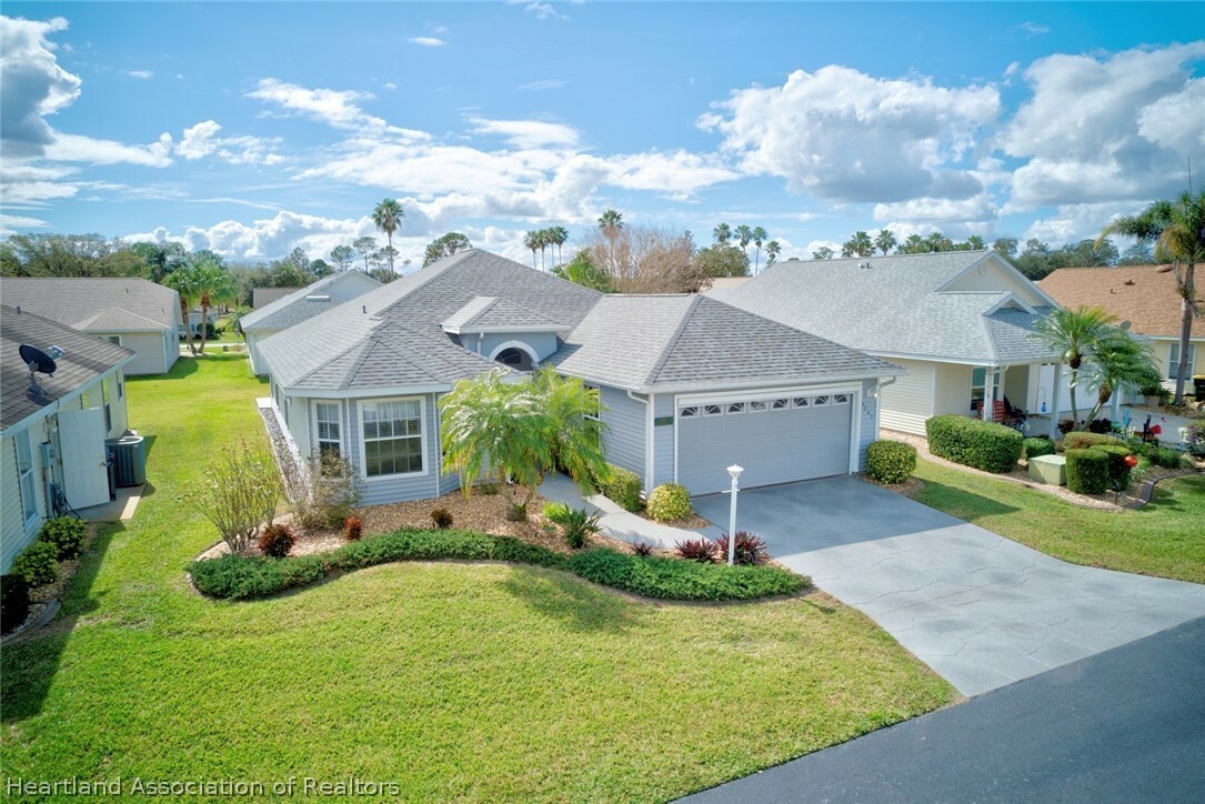 Property Photo:  3260 Angler'S Stream Drive  FL 33825 