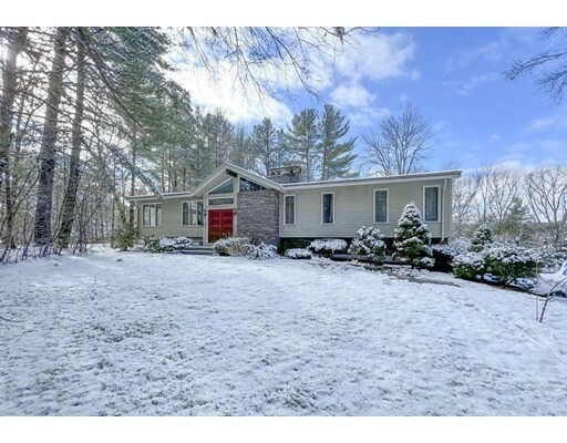 Property Photo:  5 Willett Pond Drive  MA 02090 