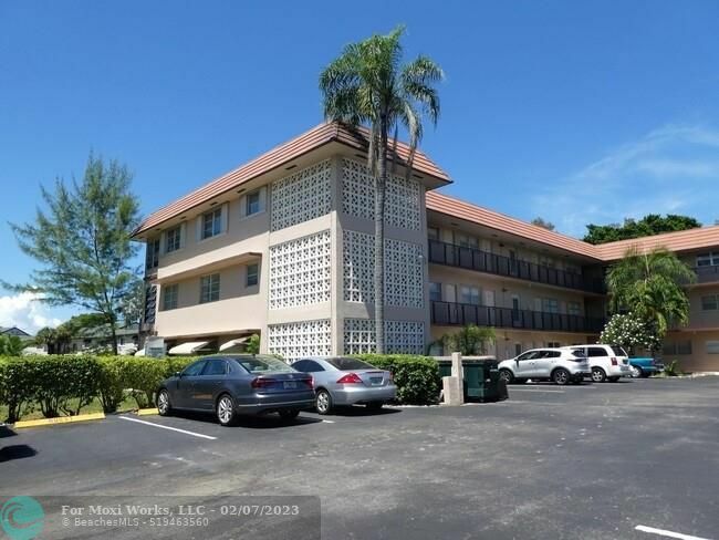 Property Photo:  3930 Crystal Lake Dr 101  FL 33064 