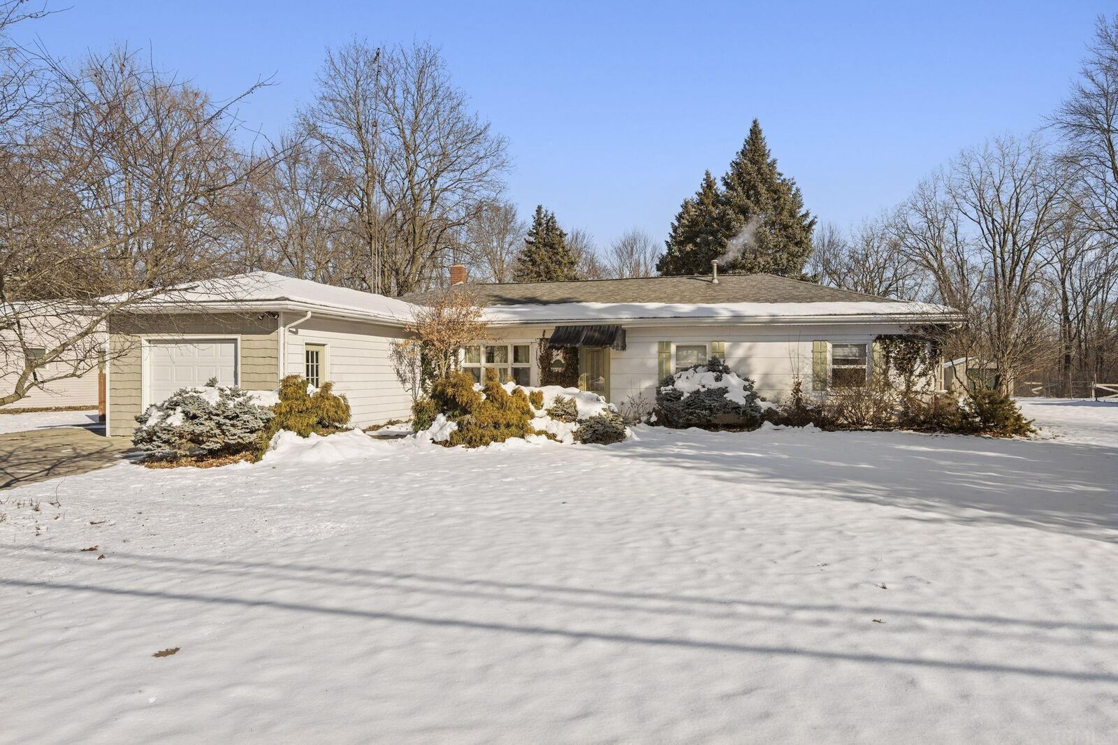 Property Photo: 1315 Wooster Road IN 46590