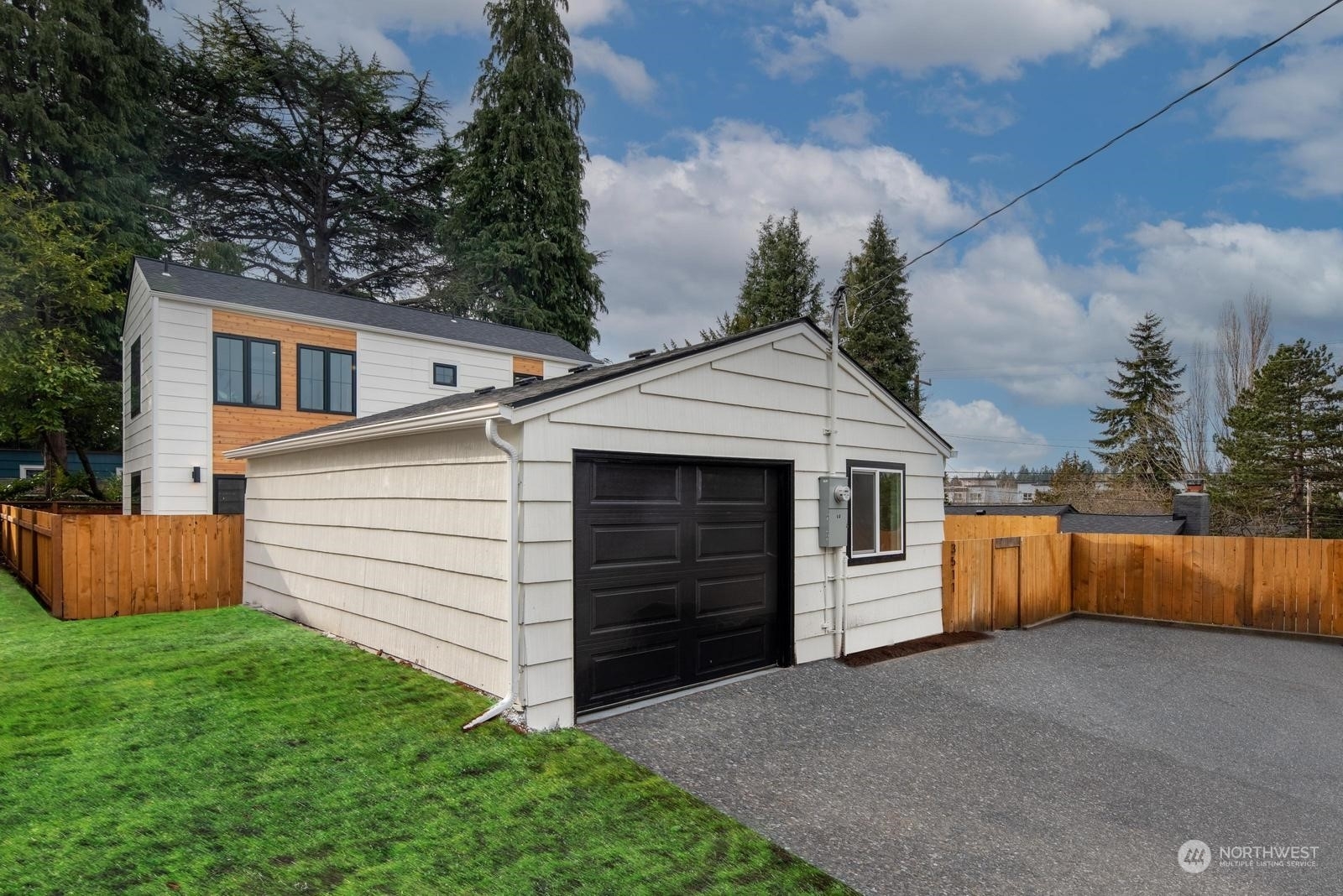 Property Photo:  3511 NE 143rd Street  WA 98125 