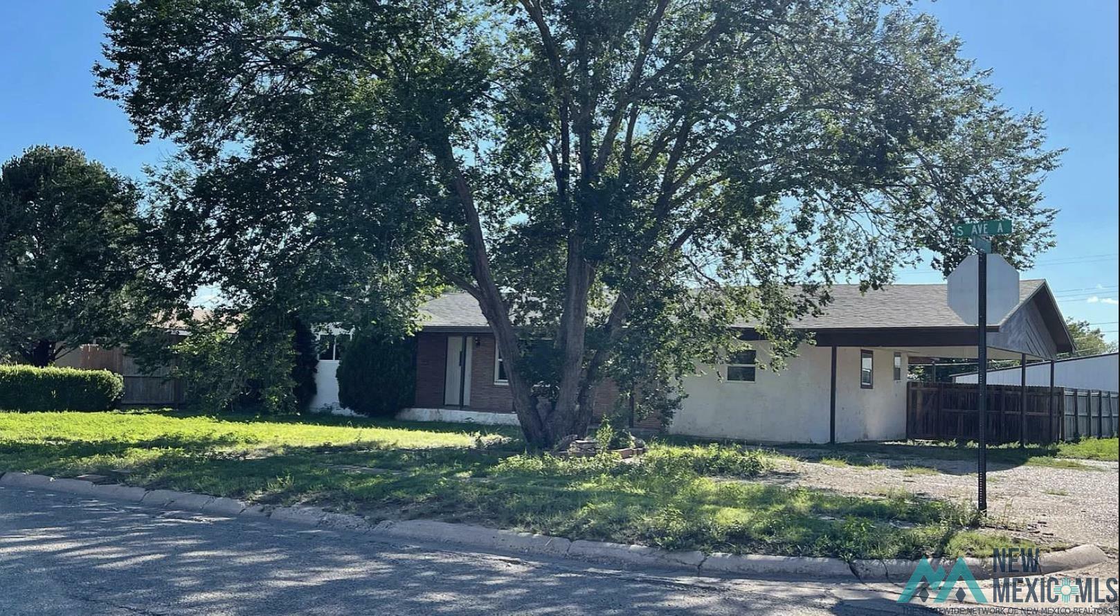 Property Photo: 1700 S Avenue A Avenue NM 88130