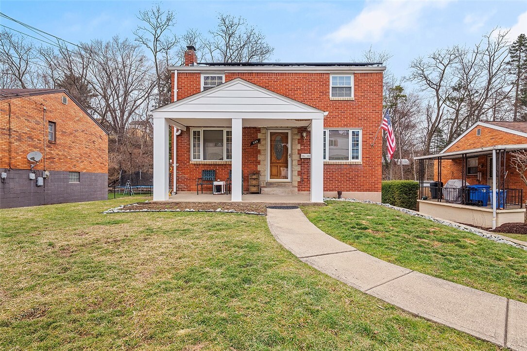 Property Photo: 222 Meadowdell Dr PA 15227
