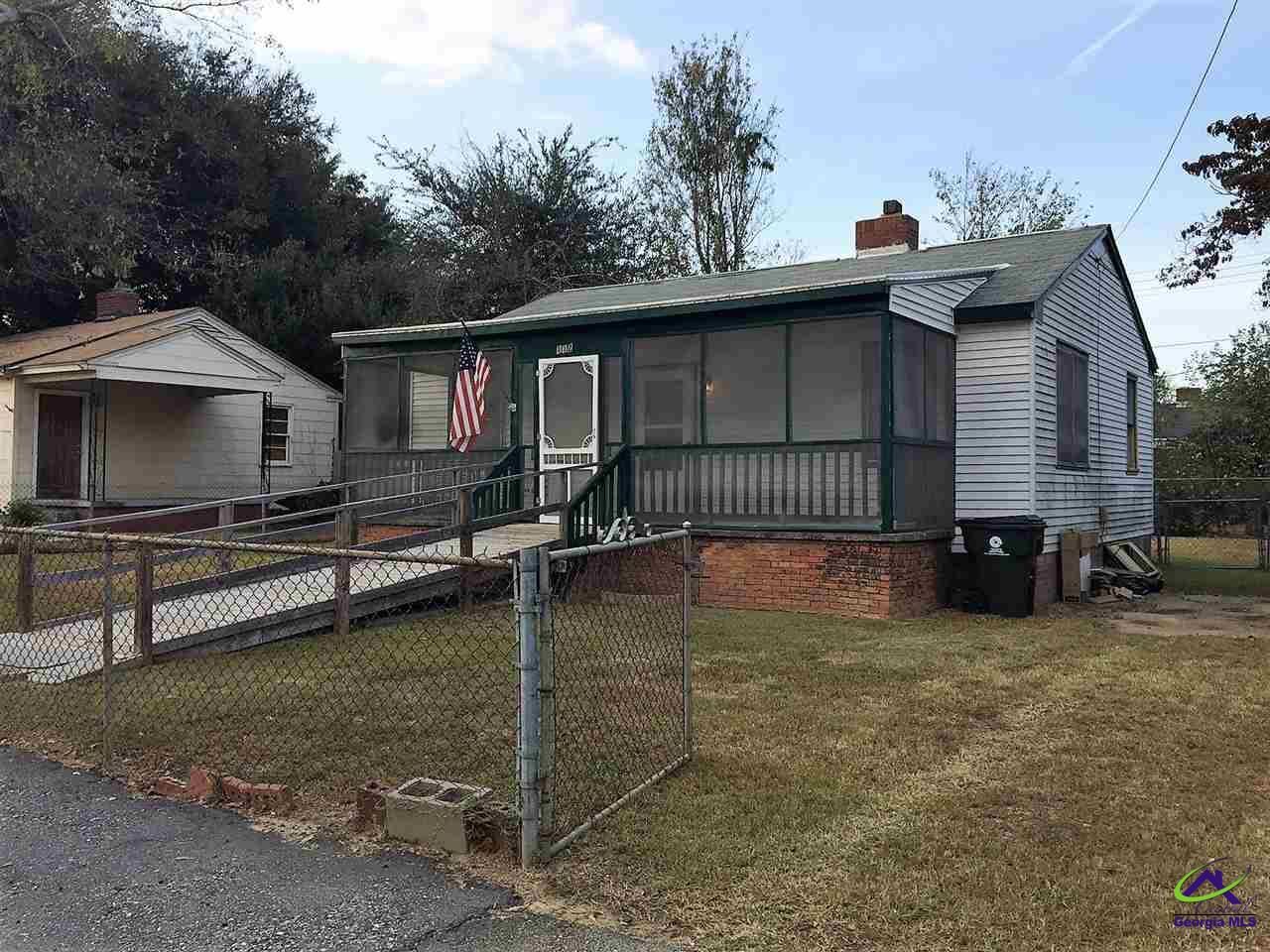 Property Photo:  112 East End Avenue  GA 31088 