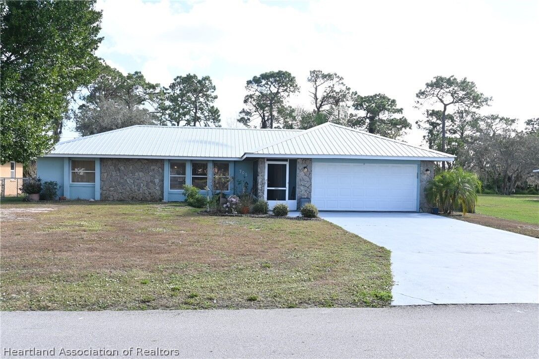 Property Photo: 705 Crane Street FL 33870