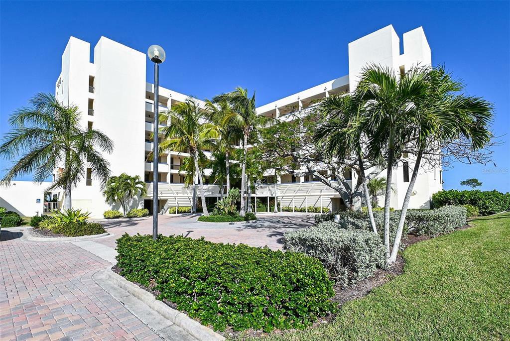 Property Photo:  2016 Harbourside Drive 357  FL 34228 