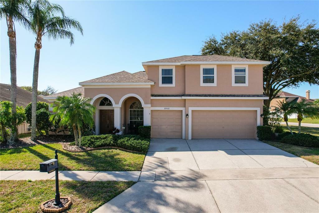 Property Photo: 10401 Meadow Crossing Drive FL 33647