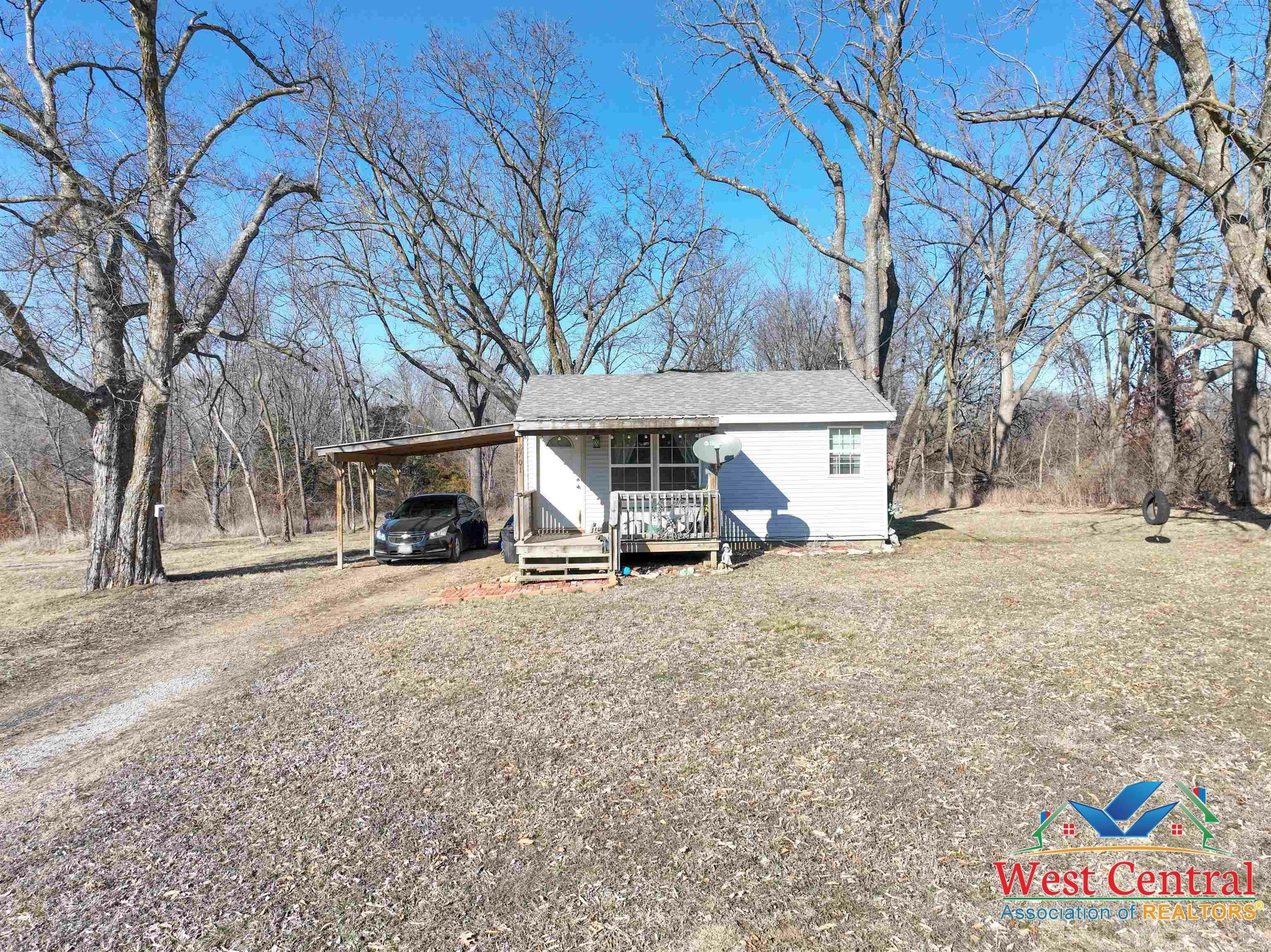 Property Photo: 2701 E 16th Street MO 65301