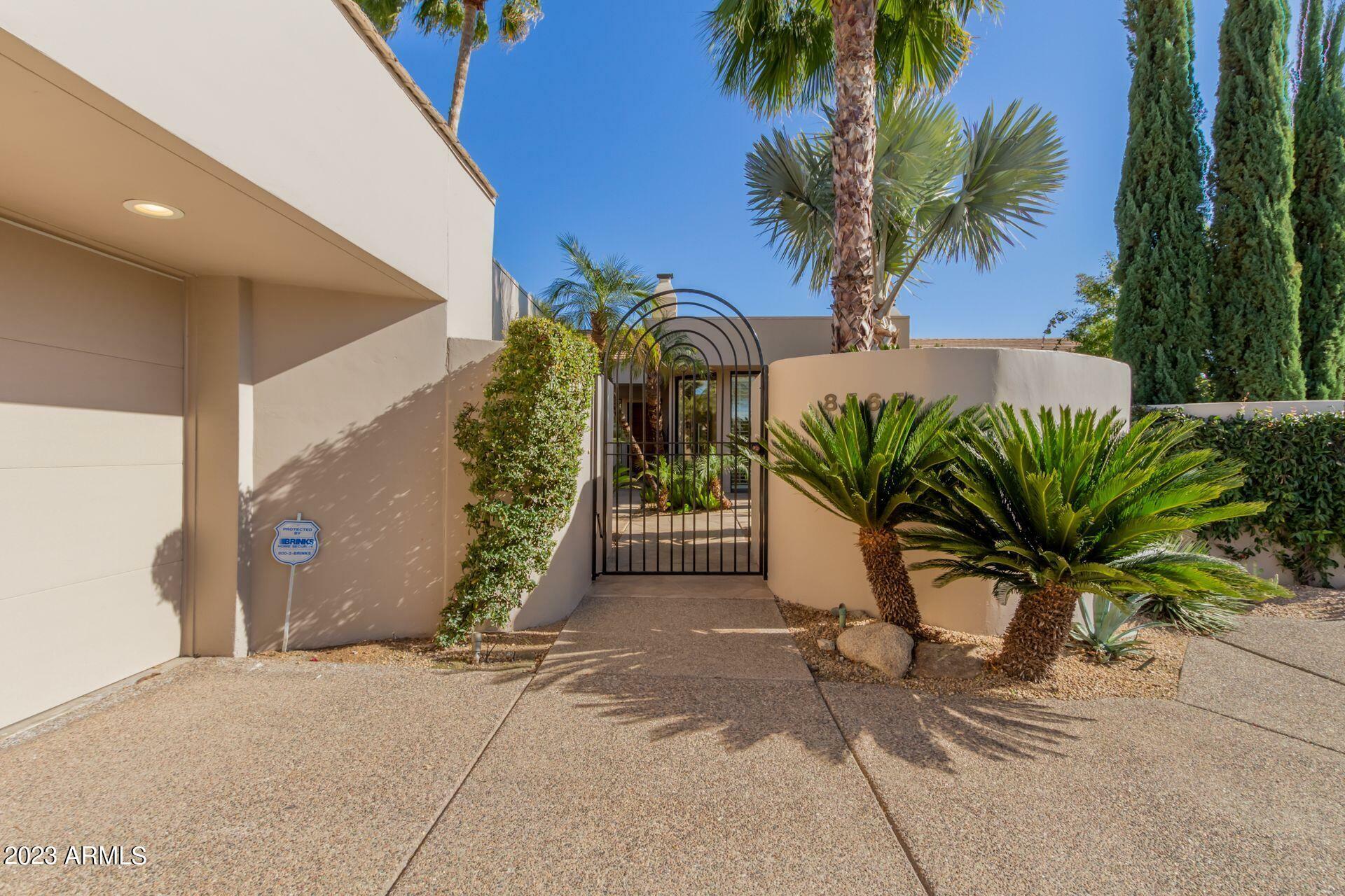 Property Photo: 8565 E Vista Del Lago -- N AZ 85255