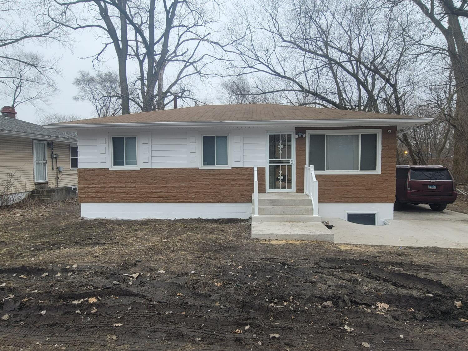 Property Photo:  1551 Burr Street  IN 46406 