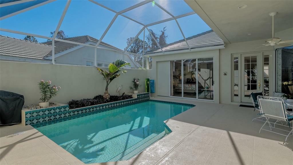 Property Photo: 351 Melrose Court FL 34292