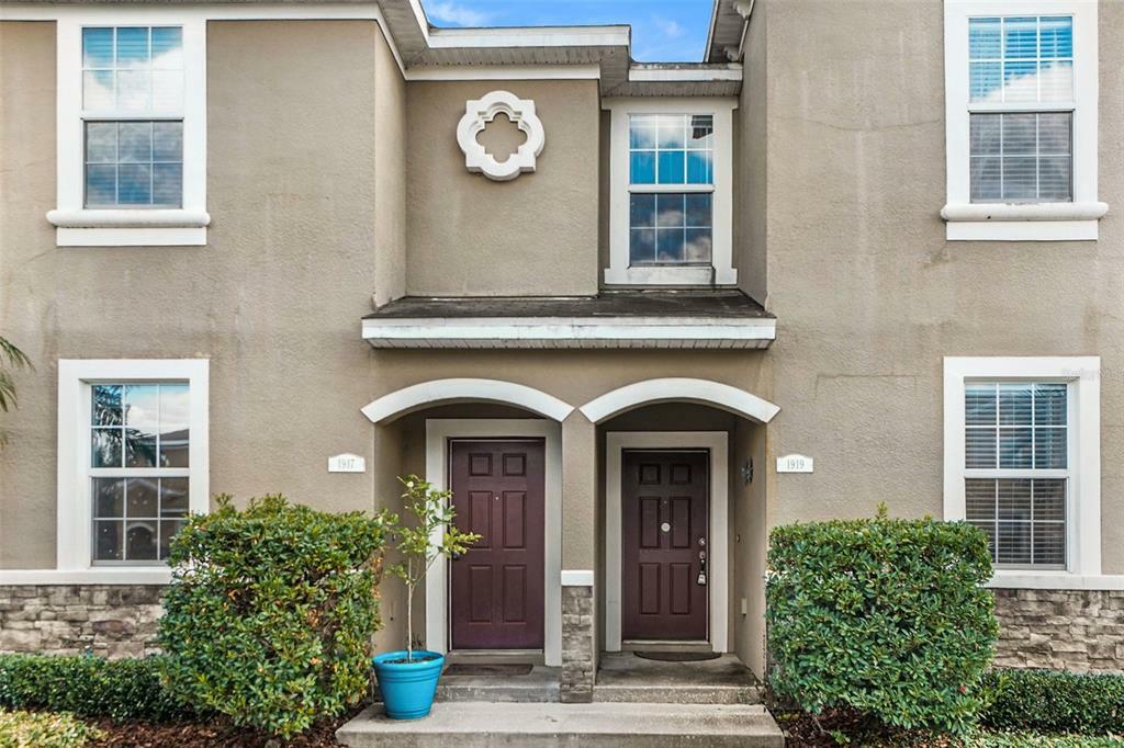 Property Photo: 1919 Greenwood Valley Drive FL 33563