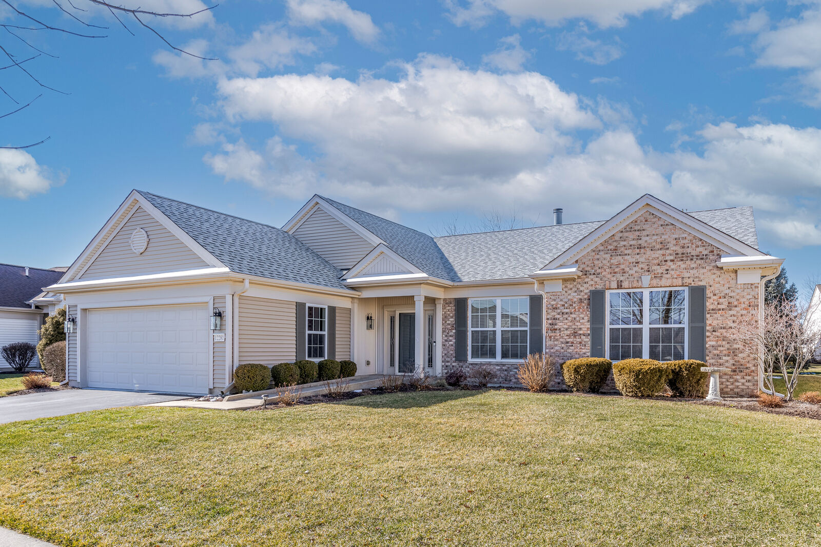 Property Photo:  12281 Azalea Ridge  IL 60142 