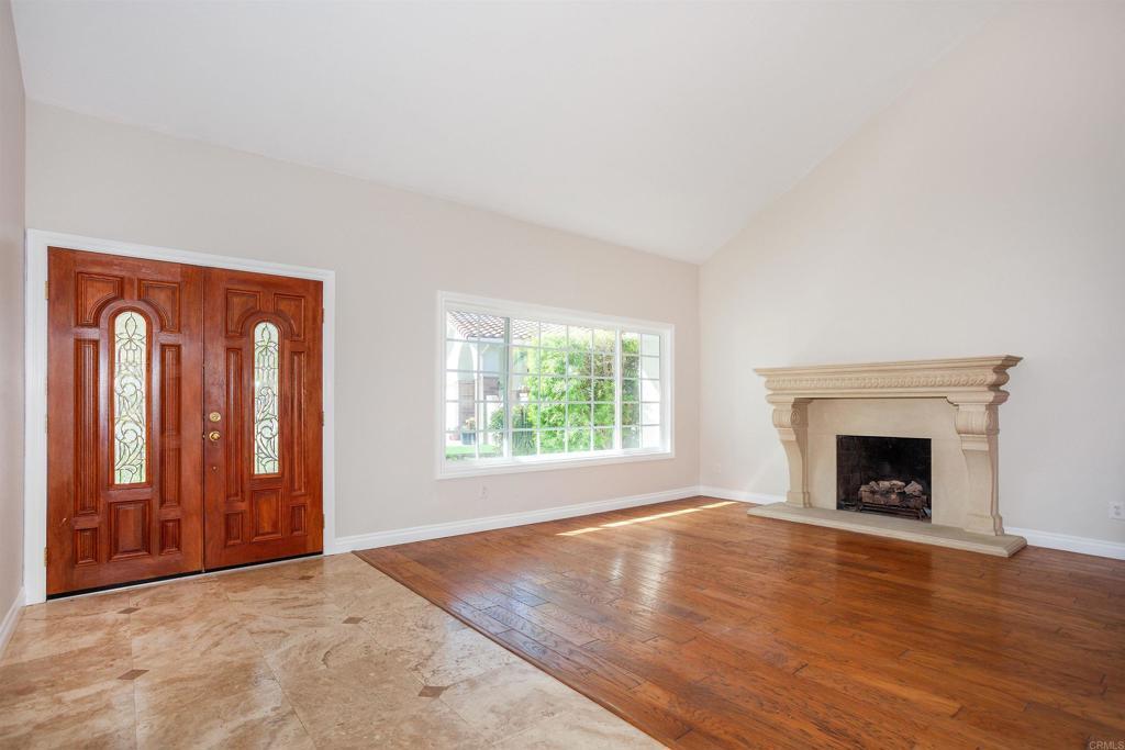 Property Photo: 1595 Avenida De Los Lirios CA 92024