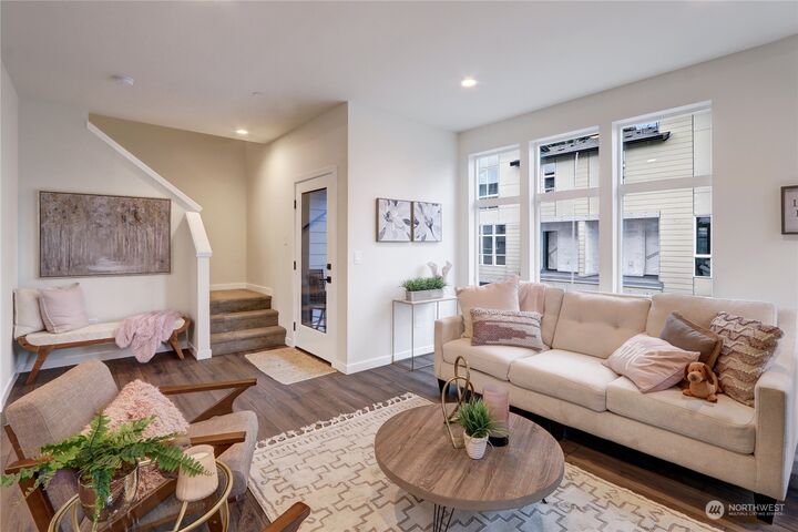 Property Photo:  13710 Ash Way B8  WA 98204 