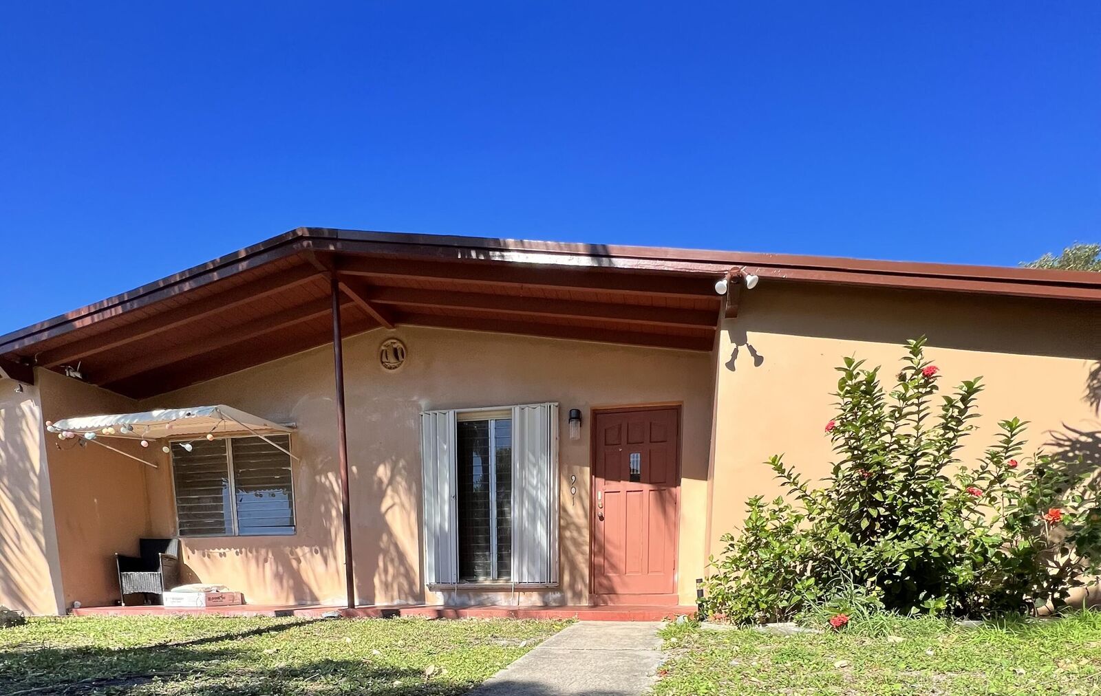 Property Photo: 901 W Bloxham Street FL 33462