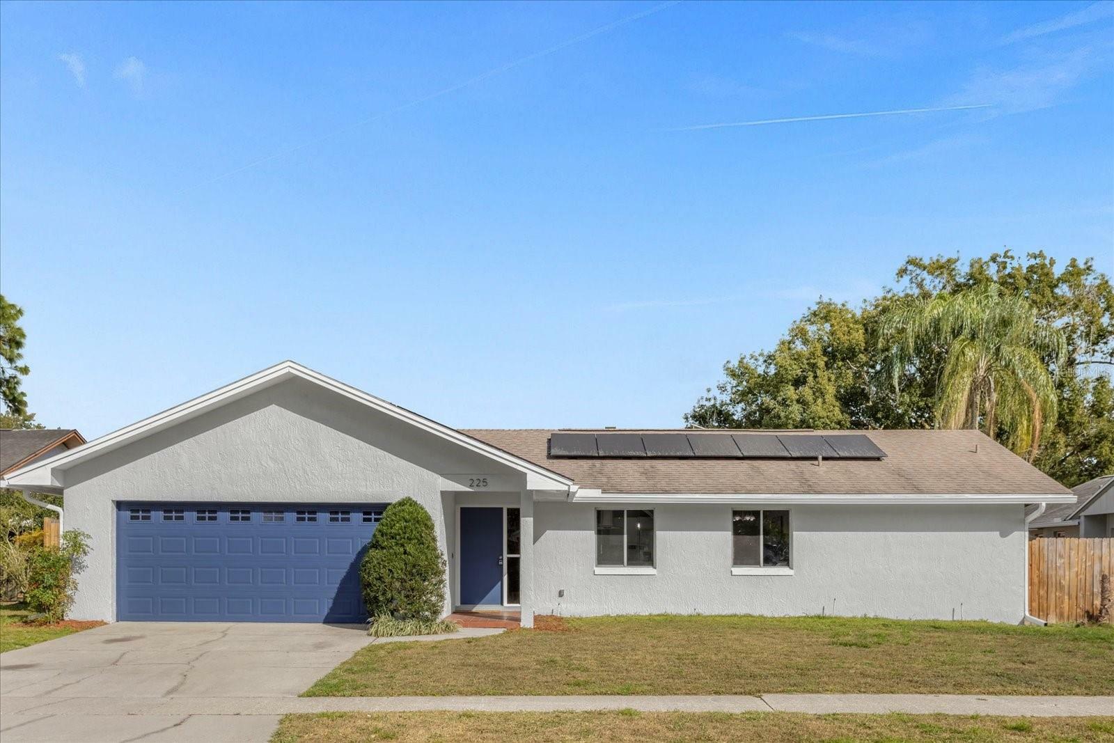 Property Photo: 225 Twelve League Circle FL 32707