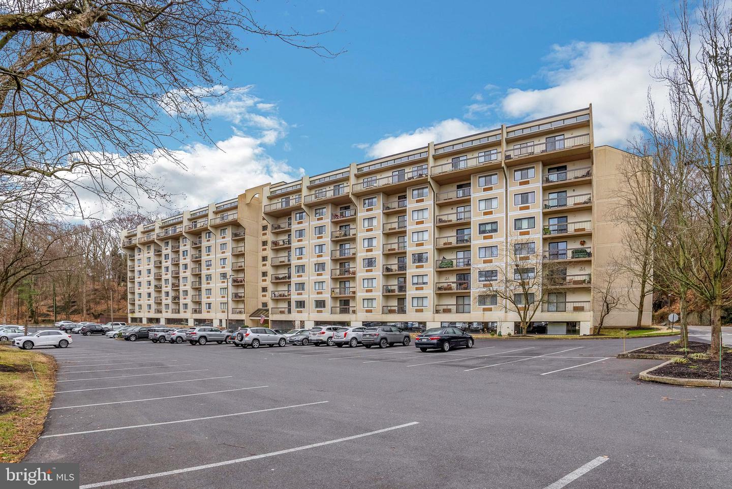 Property Photo: 800 Avondale Road 5J PA 19086