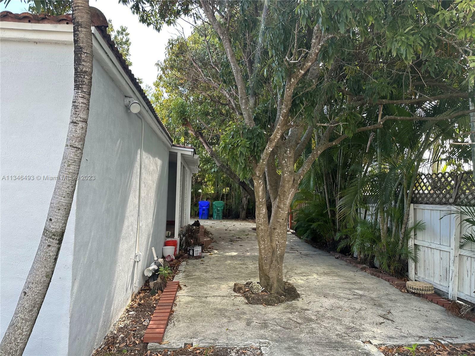 Property Photo:  4890 SW 4th St  FL 33134 