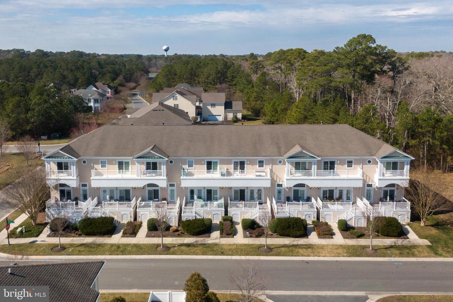 Property Photo:  12135 Landings Boulevard 302  MD 21811 