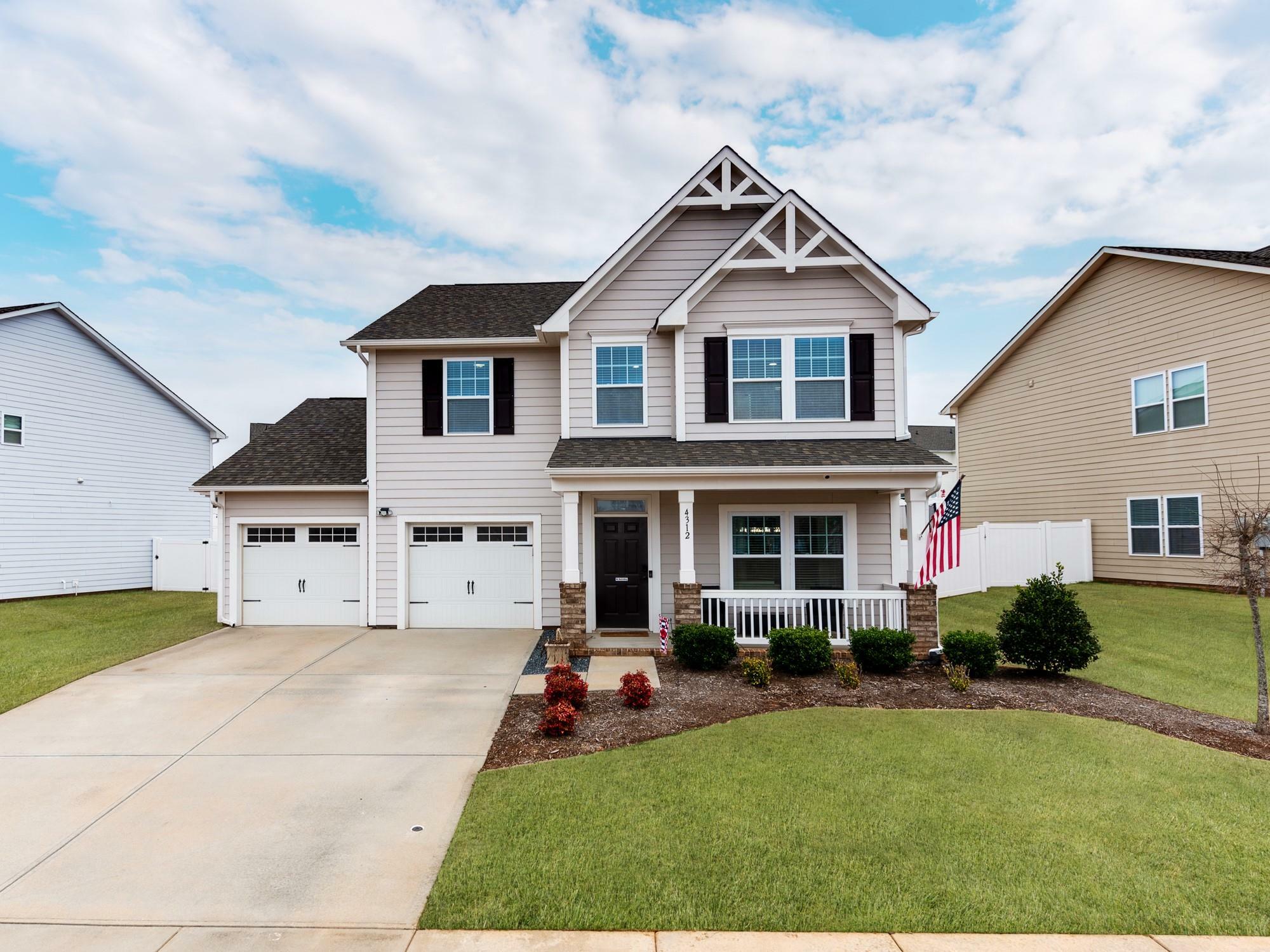 Property Photo: 4312 Huntley Glen Drive NC 28134