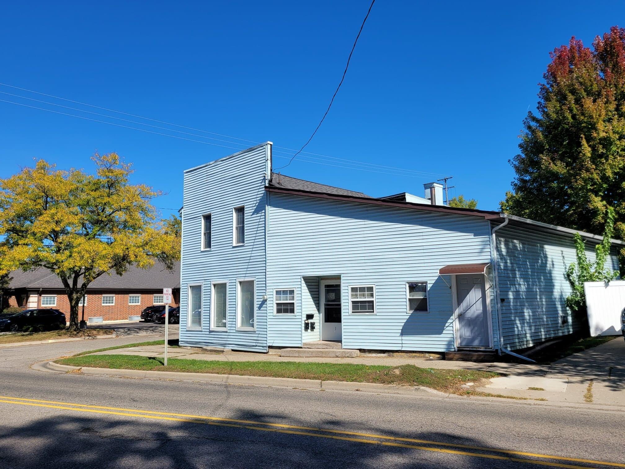 Property Photo: 401 Page Avenue MI 49203