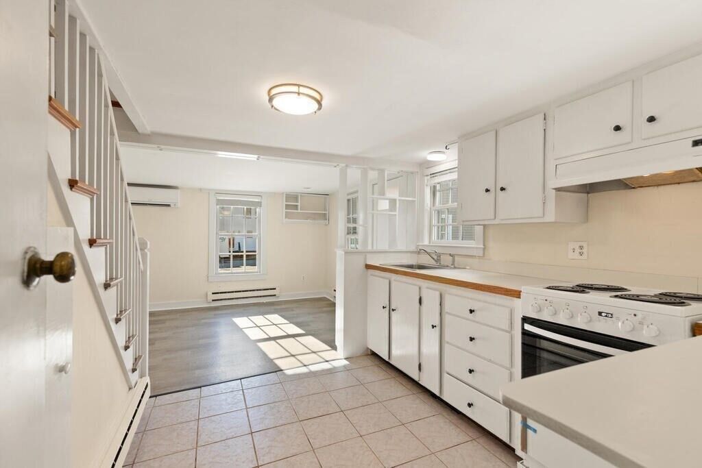 Property Photo:  2 Highland St 1  MA 01966 