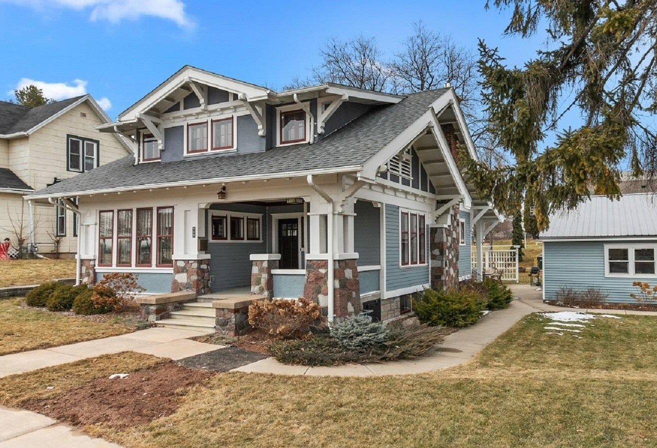 Property Photo: 405 Crooks Avenue WI 54130-2543