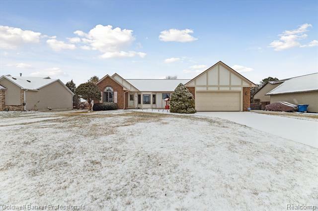 Property Photo: 5368 Lin Hill Drive MI 48473
