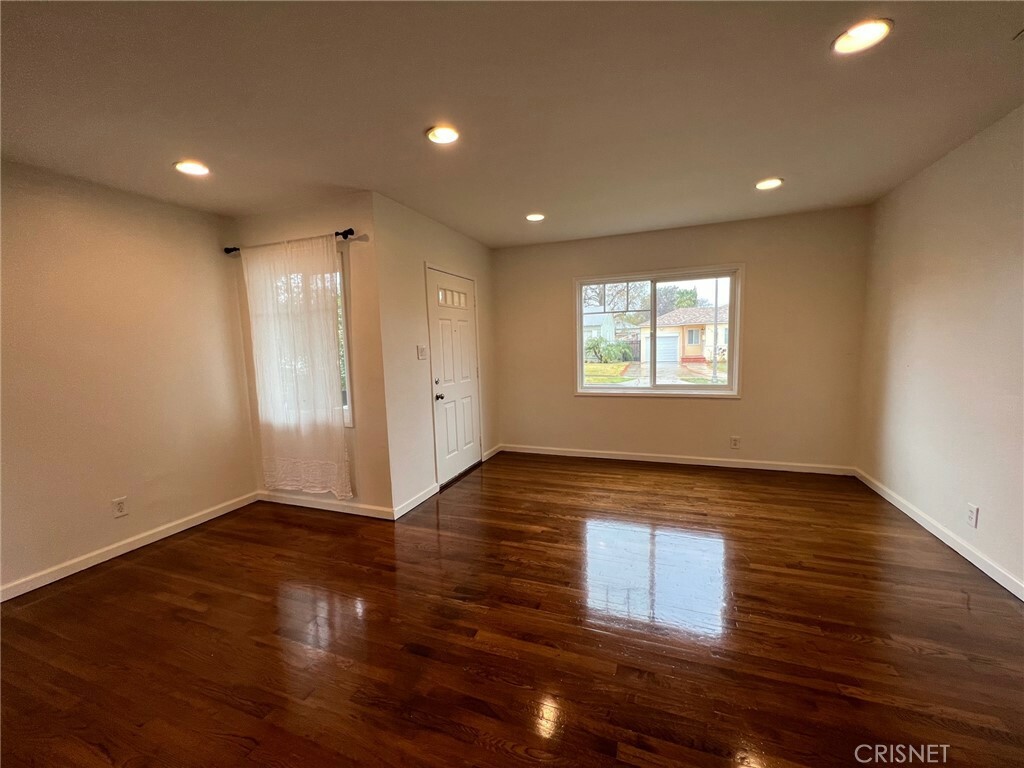 Property Photo:  5738 Chicopee Avenue  CA 91316 