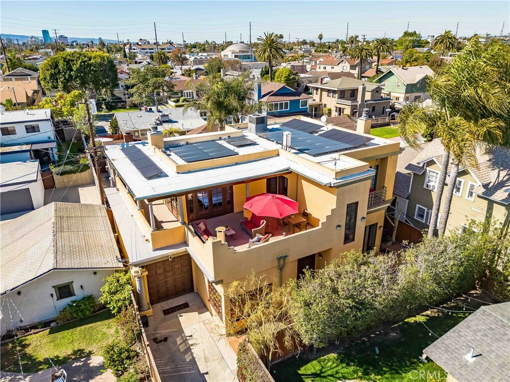 261 1/2 Grand Avenue  Long Beach CA 90803 photo