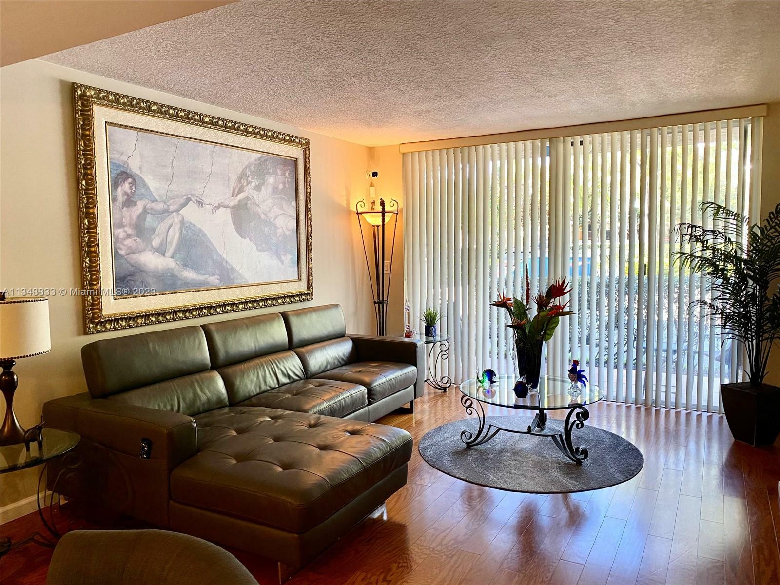 Property Photo: 649 E Sheridan St 103 FL 33004