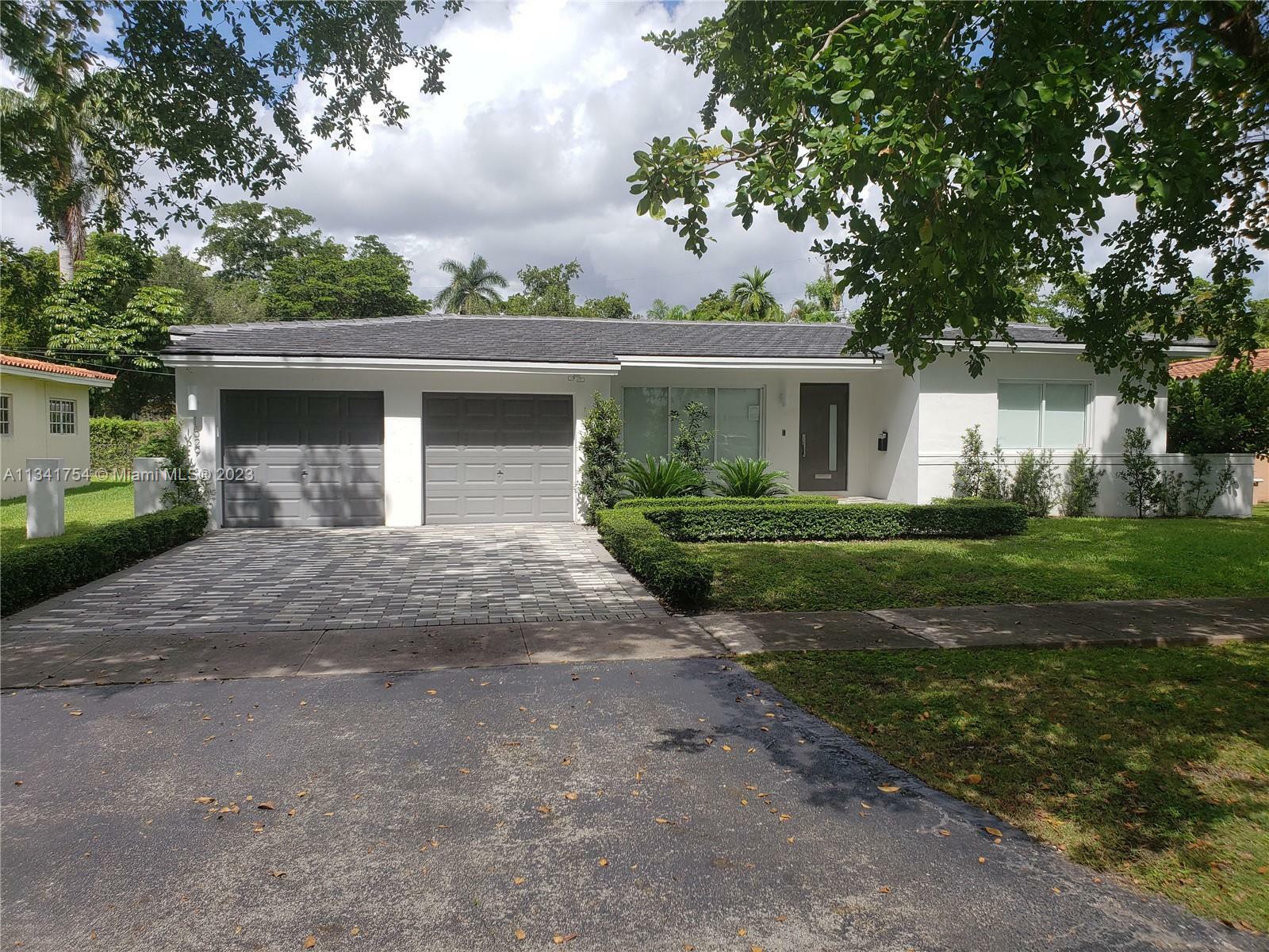 Property Photo: 1529 Urbino Ave FL 33146