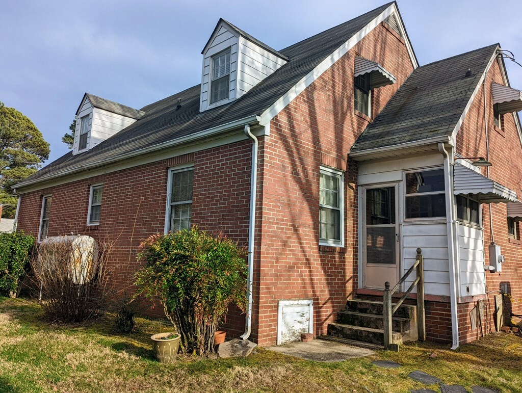 Property Photo:  1062 Virginia Avenue  VA 23927 