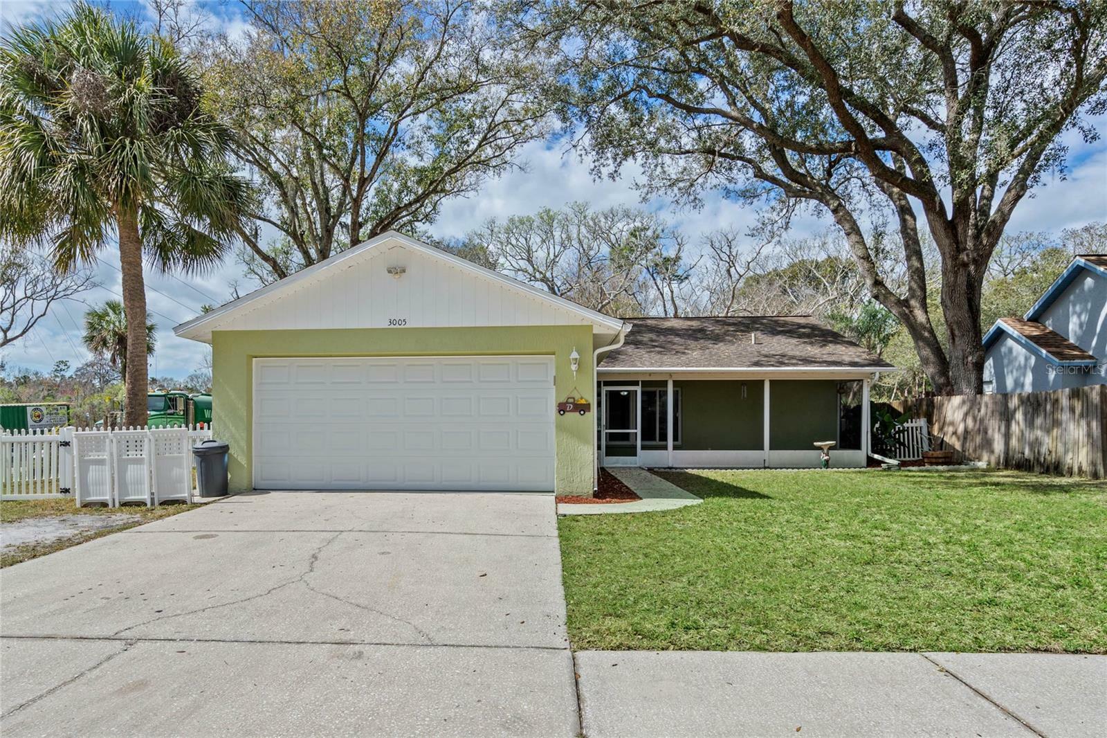 Property Photo:  3005 Jarvis Street  FL 34690 