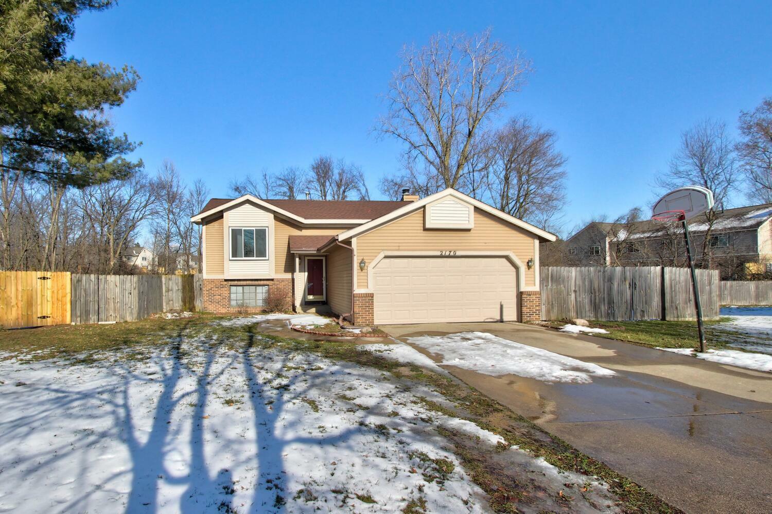 Property Photo:  2170 Brook Court SE  MI 49508 