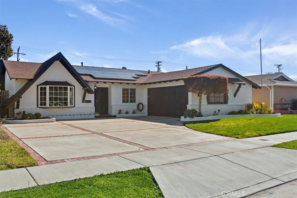 Property Photo: 16362 Hollywood Lane CA 92649