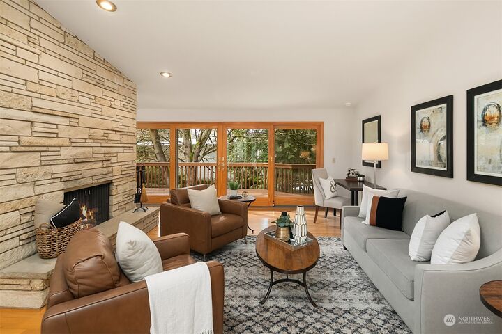 Property Photo: 5419 128th Avenue SE WA 98006