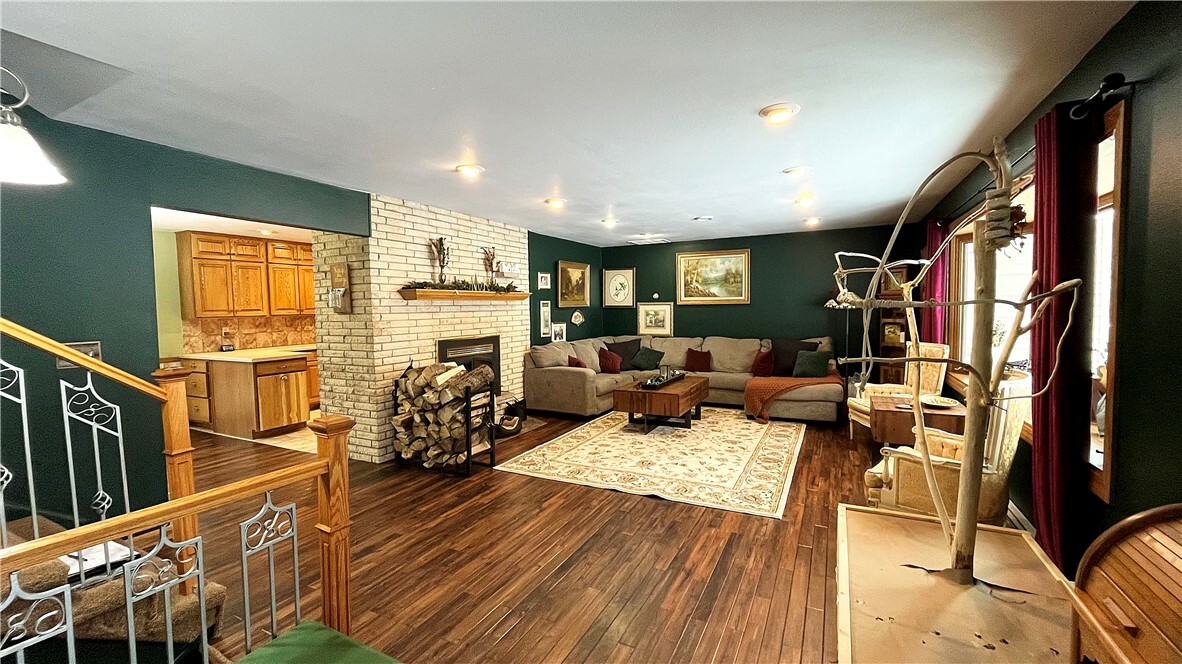 Property Photo: 1210 Wedgewood Avenue WI 54703