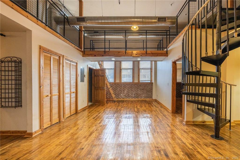 Property Photo: 325 Myrtle Avenue 1203 CT 06604