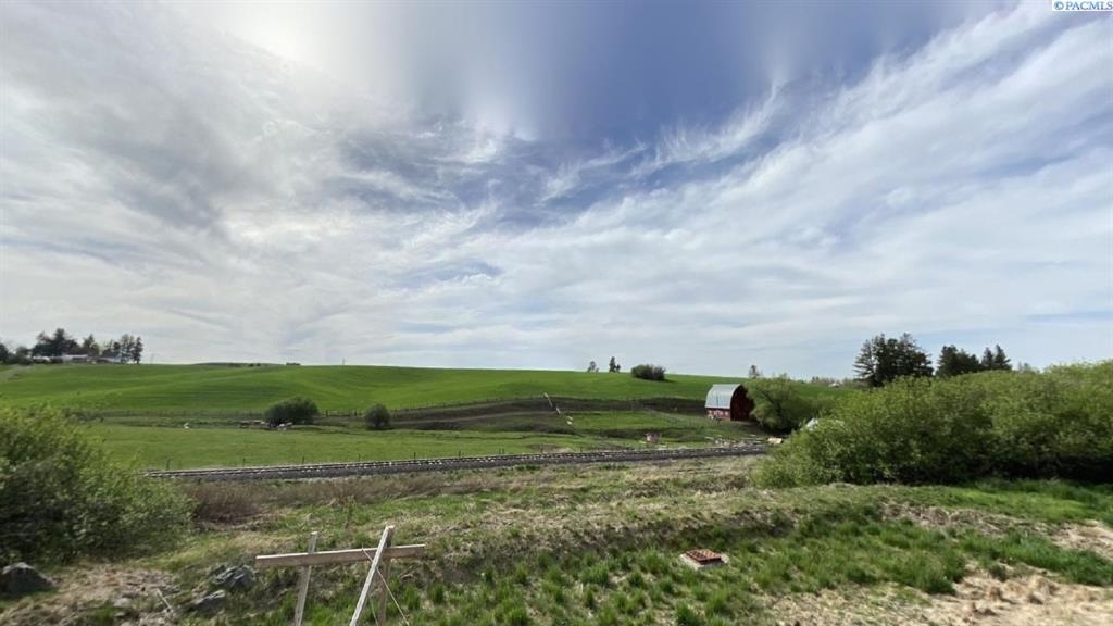 Property Photo: 609 Harvest Loop WA 99161